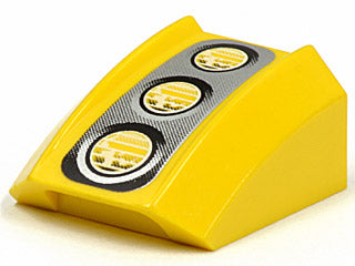 LEGO 30602pb021 - Helling, gebogen 2 x 2 lip met 3 Headlights op Faded Silver achtergrondpatroon