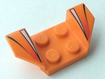 LEGO 41854pb03 - Voertuig spatbord 2 x 4 met uitlopende vleugels met witte driehoeken, zwarte gebogen lijnen, rood vervagend patroon