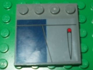 LEGO 6179pb033R - Aangepaste tegel 4 x 4 met studs op de rand met lijnen, rode stip en donkerblauw rechthoekpatroon model rechterkant (sticker) - Set 8016