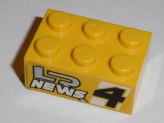 LEGO 3002pb31 - Steen 2 x 3 met 'LR NEWS 4' Patroon aan Beide Kanten (Stickers) - Set 8152