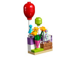 LEGO Friends 41310 Heartlake Gift Delivery, gift stand with flowers