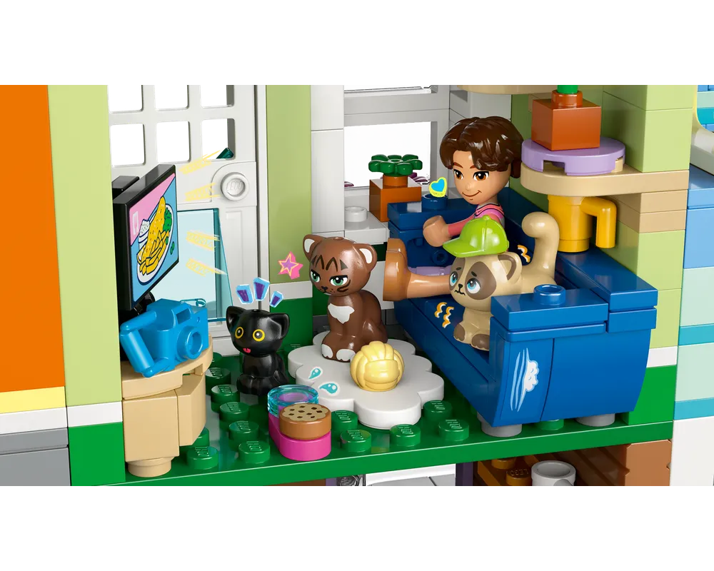 LEGO Friends 42670 - Heartlake City Apartments and Shops - Authentic LEGO Set Image 6
