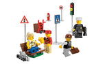 LEGO City 8401 City Minifigure Collection, all minifigures with street signs and traffic light