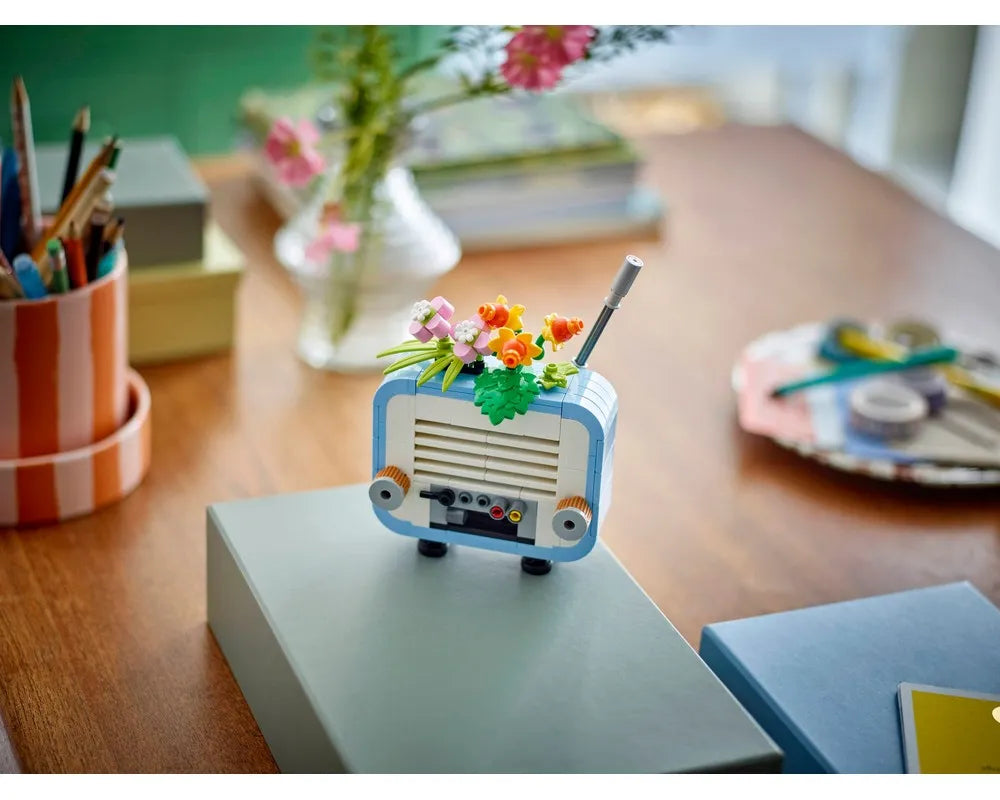 LEGO Creator 31172 - Record Player with Flowers - Authentic LEGO Set Image 10