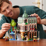 LEGO Ideas (CUUSOO) 10297 - Boutique Hotel - Authentic LEGO Set Image 11