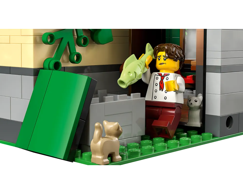 LEGO Creator 10350 - Tudor Corner - Authentic LEGO Set Image 5