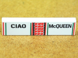 LEGO 2431pb0192 - Tegel 1 x 4 met 'CIAO' en 'McQUEEN' patroon