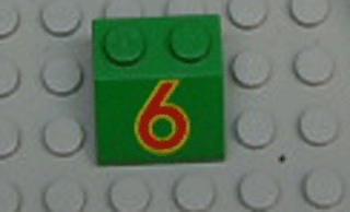 LEGO 3039pb011 - Helling 45 2 x 2 met rood cijfer 6 en gele omtrek patroon