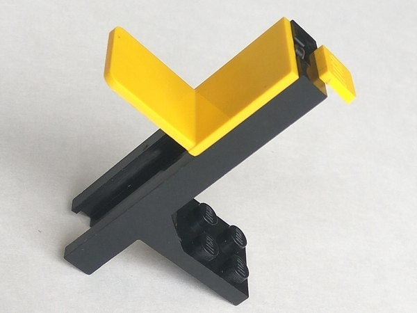 LEGO 3430c02 - Vehicle, Forklift 2 x 2 Plate with Yellow Fork