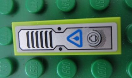 LEGO 63864pb005 - Tegel 1 x 3 met blauwe driehoek en ventilatiepatroon (Sticker) - Set 8189