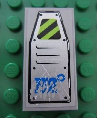 LEGO 87079pb004 - Tegel 2 x 4 met Vent Panel, Krassen met Danger Stripes en Blauw 'H2' degrees Patroon (Sticker) - Set 8189