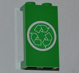 Green LEGO 1x2x3 panel with a white recycling arrows symbol on its front.