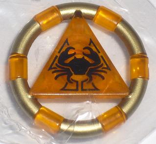LEGO 87748pb01 - Ring met centrale driehoek met gouden banden en krabpatroon (Atlantis Schat Sleutel)