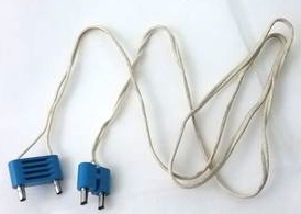 A white LEGO electric wire, 96 studs long, with a blue narrow 2-way male connector and a blue wide 2-way male connector.