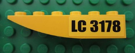 LEGO 42023pb001R - Helling, gebogen 6 x 1 omgekeerd met 'LC 3178' patroon model rechts (sticker) - Set 3178